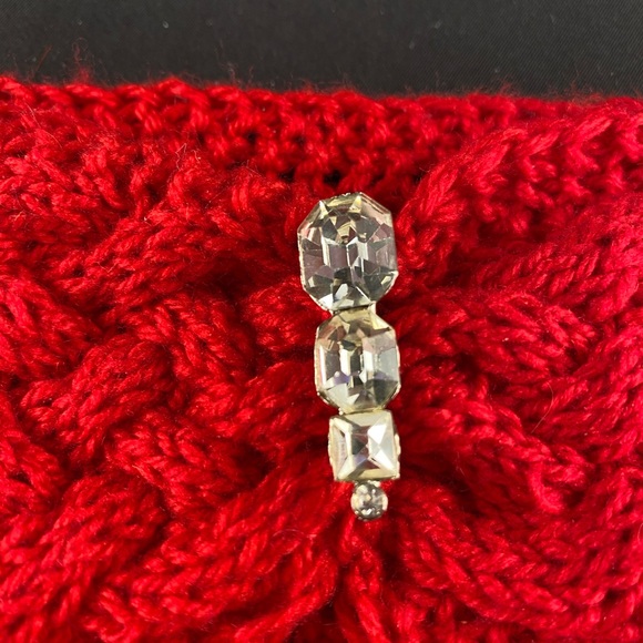 Hand knit red merino wool blend headband and pin - Picture 5 of 6